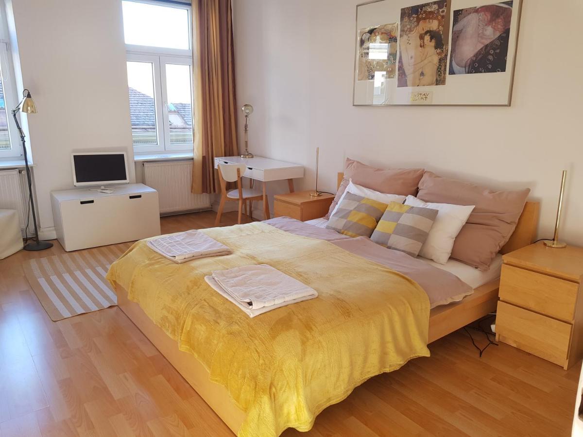 Schubert Park Apartment Near Volksopera Viena Exterior foto